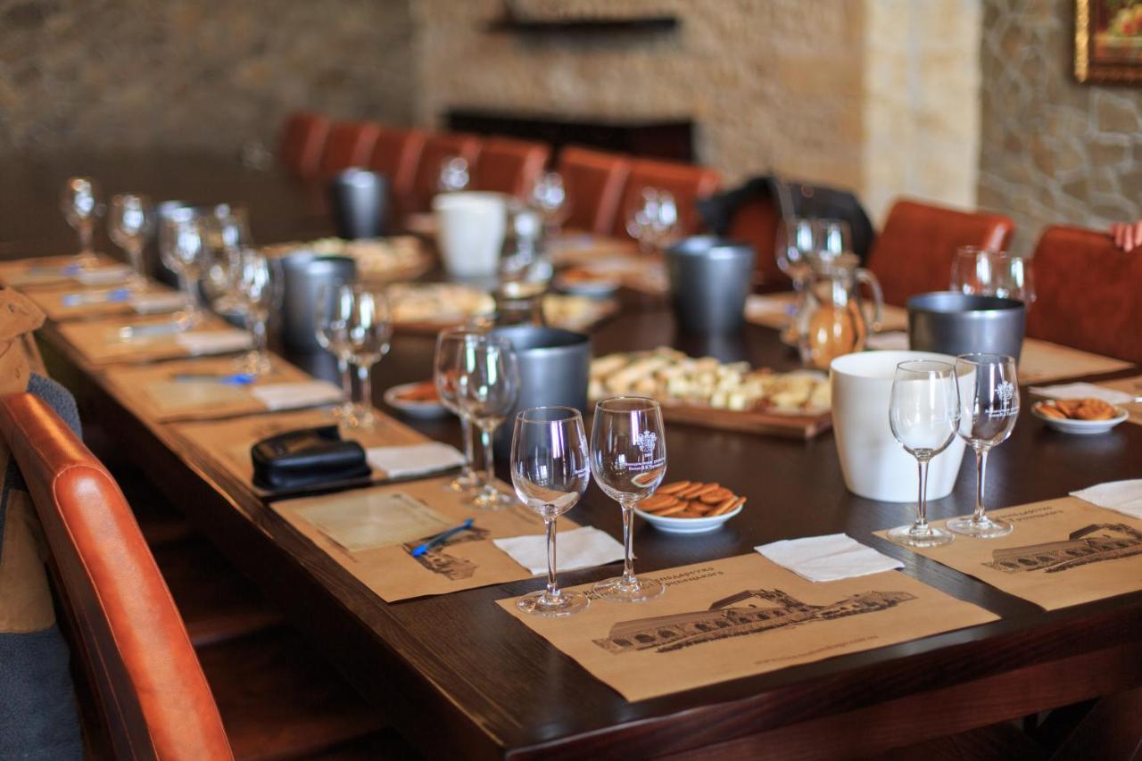 ホテル Prince Trubetskoi Winery ノーバ・カホフカ エクステリア 写真